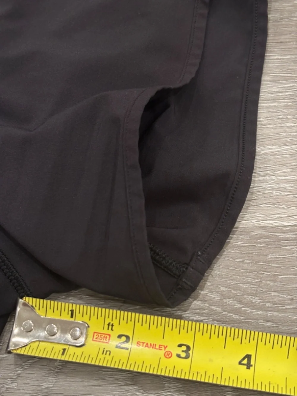 Lululemon Hotty Hot Low-Rise Lined Short 2.5